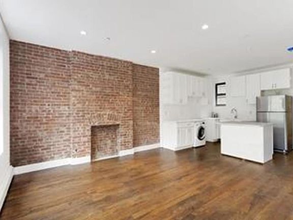 5th image of 280 Manhattan Ave APT 3A