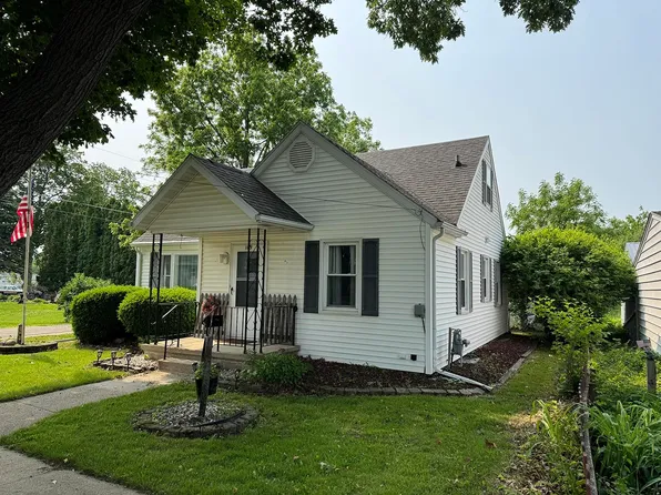 109 E 3rd St, Milledgeville, IL 61051