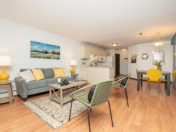 5th image of 175 County Road B2 E APT 429