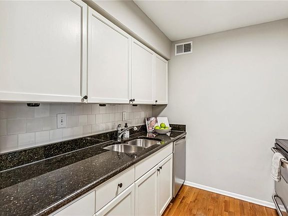 4th image of 1150 Collier Rd NW APT J11