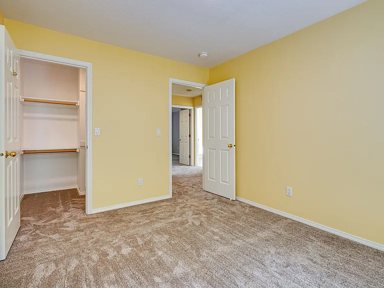 725 Ash St — Photo 48