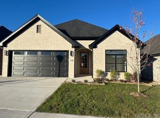 158 Fletcher Ridge Dr, Little Rock, AR 72223
