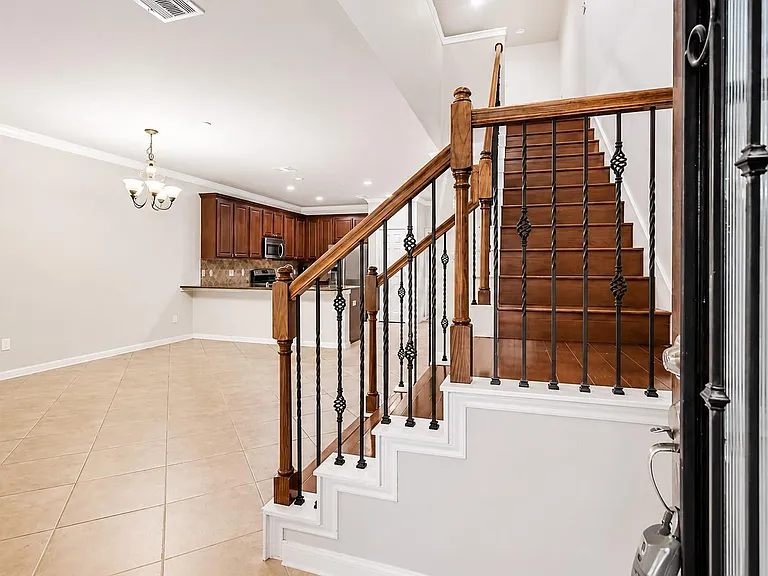 7 Umbria Ln — Photo 6