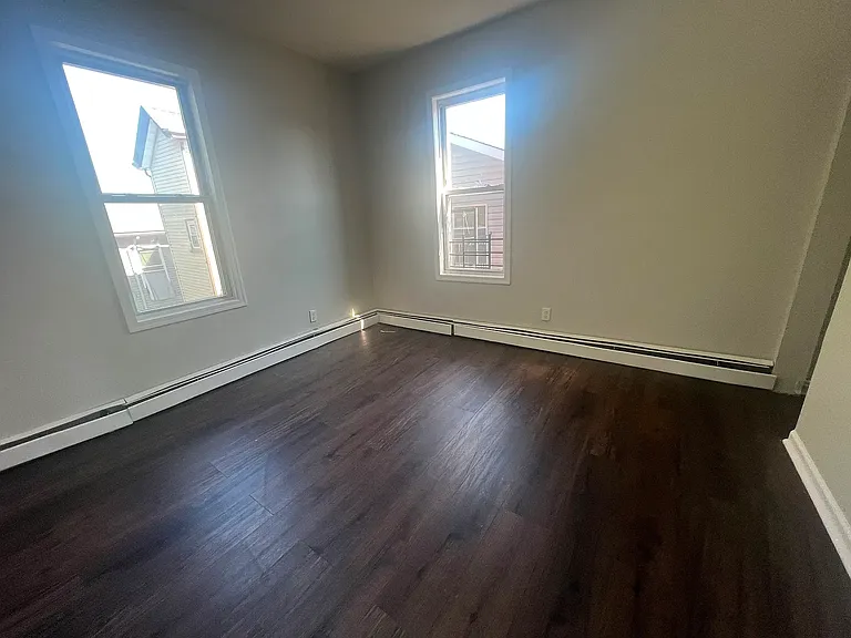 270 Summer St #3R — Photo 5
