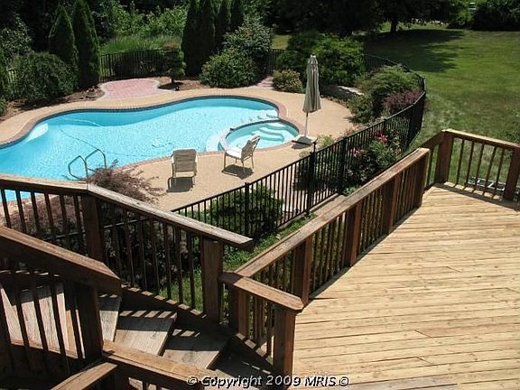 2nd image of 4225 Lawnvale Dr