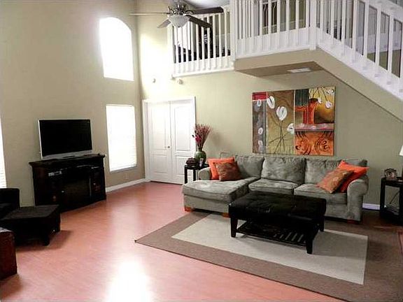 17 foot high ceilings