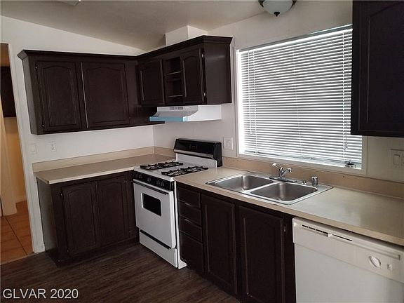 4th image of 3630 Estes Park Dr