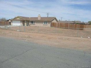 15345 Kiamichi Rd, Apple Valley, CA 92307