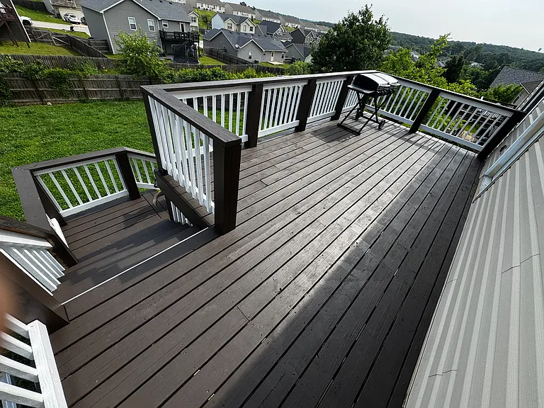 143 Lyle Curtis Cir — Photo 2