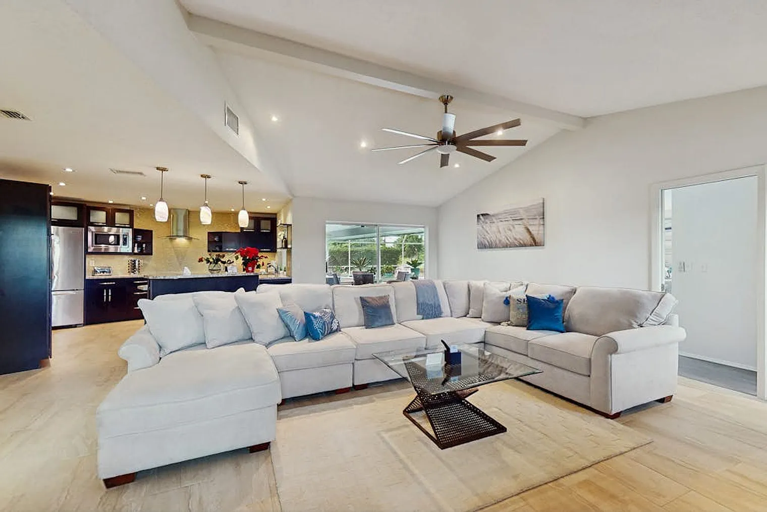 4 bed, 2.0 bath, 2615 sqft, $5,466 — Photo 1