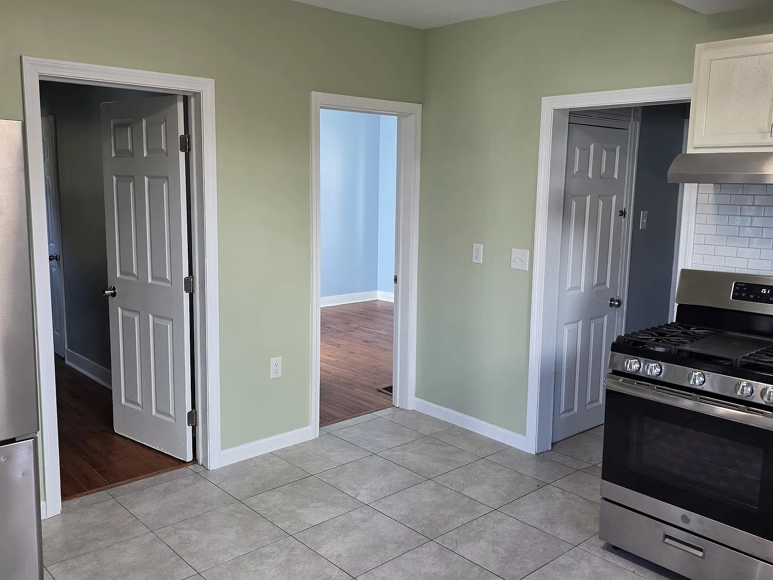 2 bed, 800 sqft, $2,000 — Photo 4