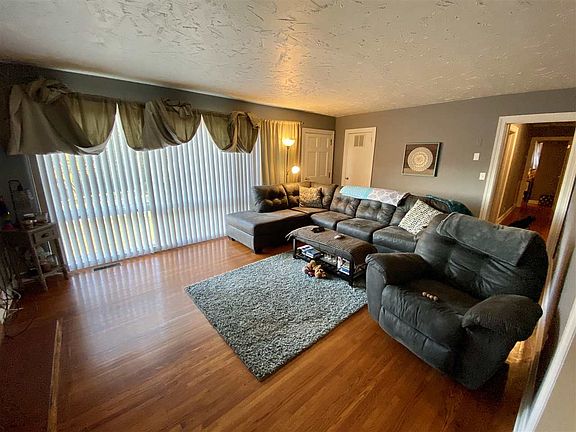 2nd image of 1205 Catalonia Ave