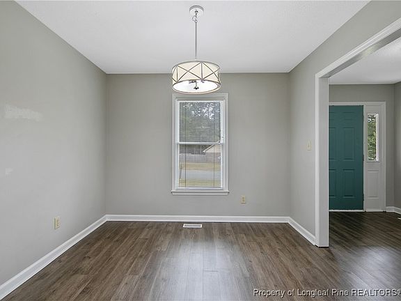 5th image of 1325 Butterwood Cir