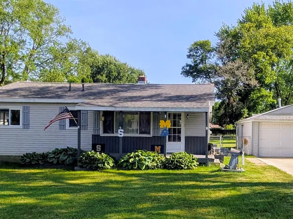4456 E Coldwater Rd, Flint, MI 48506