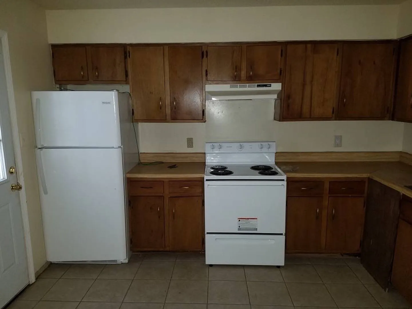 3303 Davis Street Apartments — Photo 3