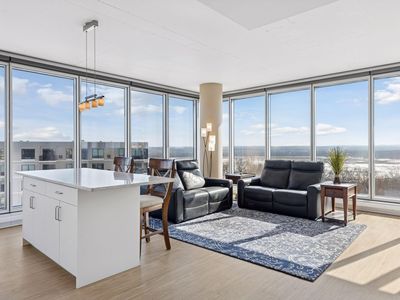 8151 33rd Ave S Unit 706, Bloomington, MN, 55425