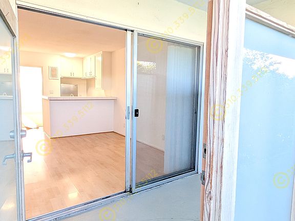 4th image of 362 S Rexford Dr #10