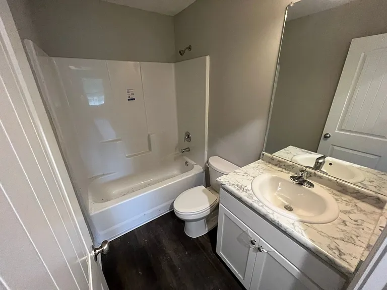 128 Callaway Cres — Photo 9