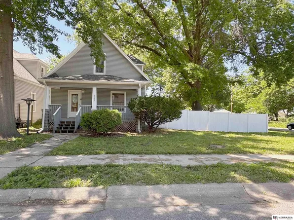 1135 N 25th St, Lincoln, NE 68503