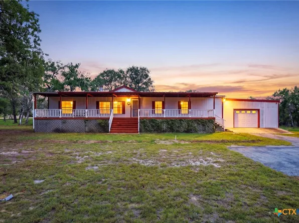 554 Cherry Rdg, Floresville, TX 78114