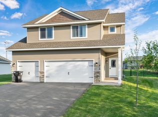 416 Moline Loop NW, Isanti, MN 55040