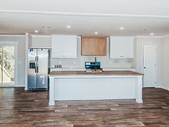 2nd image of 71 Jamies Way