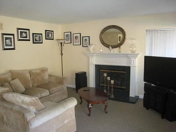 4th image of 1610 Dawson Dr