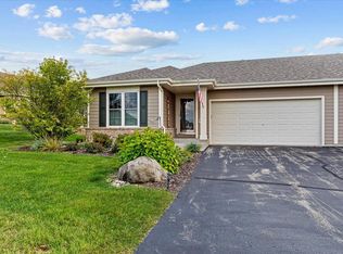 622 Belmont Dr, Watertown, WI