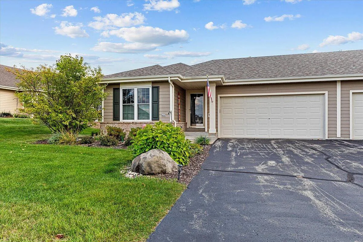 622 Belmont DRIVE photo 1