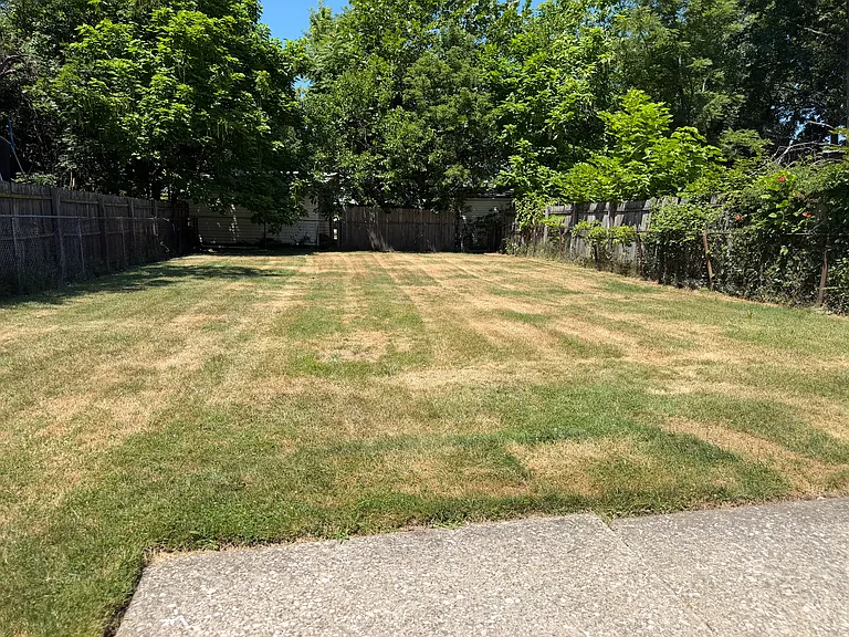7009 Hecker Ave — Photo 29