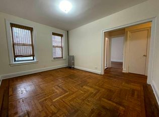 31-25 33rd St #4B, Astoria, NY 11106