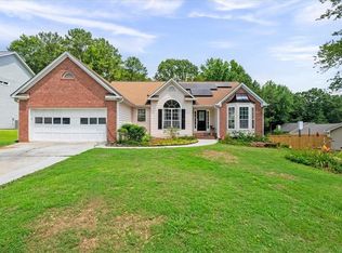 2044 Manor Oak Ln, Buford, GA 30519