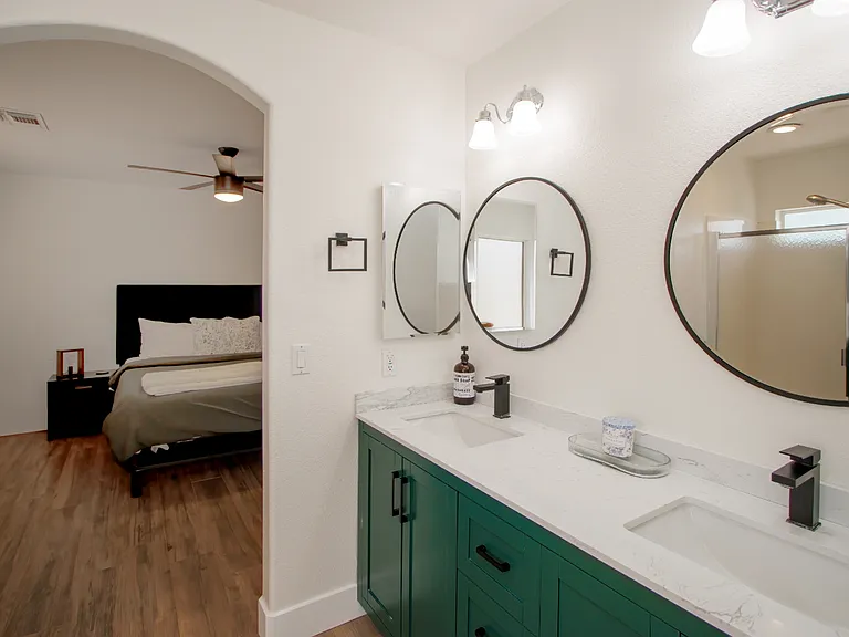 363 W Baylor Ln — Photo 12