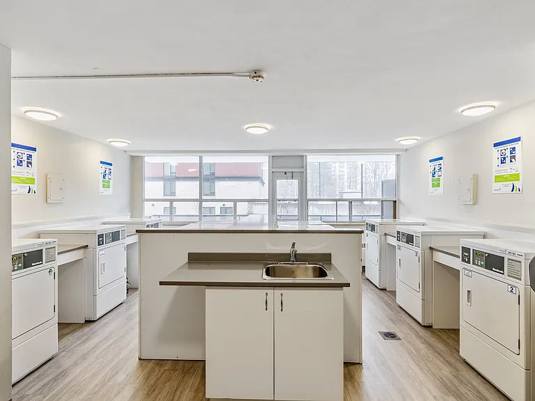 1265 Richmond St N #FEED — Photo 10