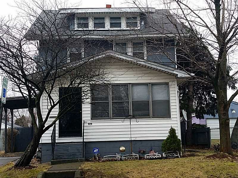 2nd image of 929 Baldwin Ave