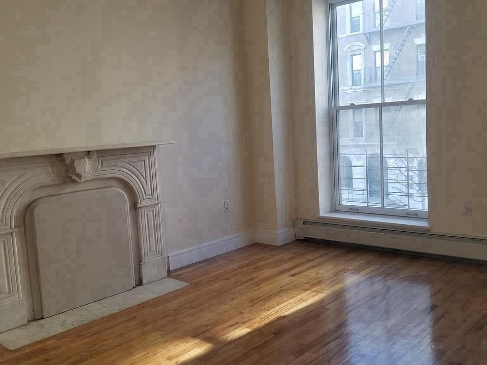 1st image of 62 W 130th St