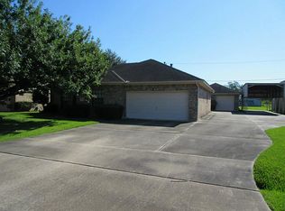 603 Cindyrella Dr, Highlands, TX 77562
