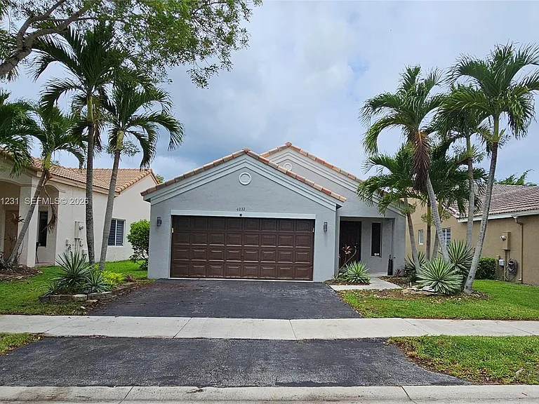 4232 Mahogany Ridge Dr — Photo 2