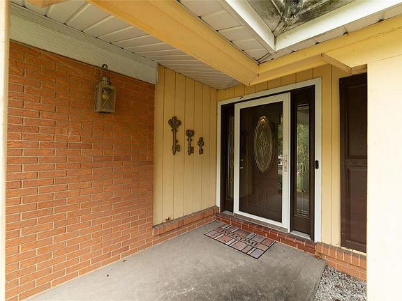 3rd image of 6250 Rocket Dr