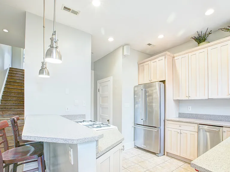 1419 Monroe St NW — Photo 9