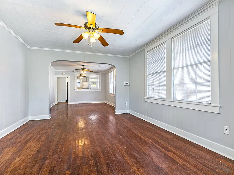 2510 S Carrollton Ave — Photo 3