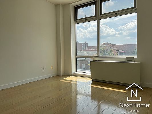4th image of 40-07 73rd St #3B