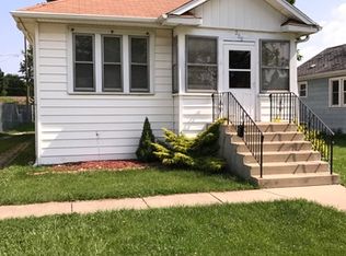 320 Beach St, Villa Park, IL