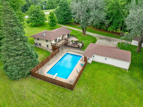 7569 SE Vandalia Dr, Runnells, IA 50237