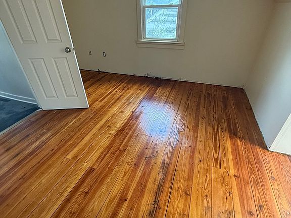 5th image of 614 Pensacola Ave