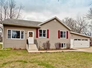 2418 3rd St, Winthrop Harbor, IL