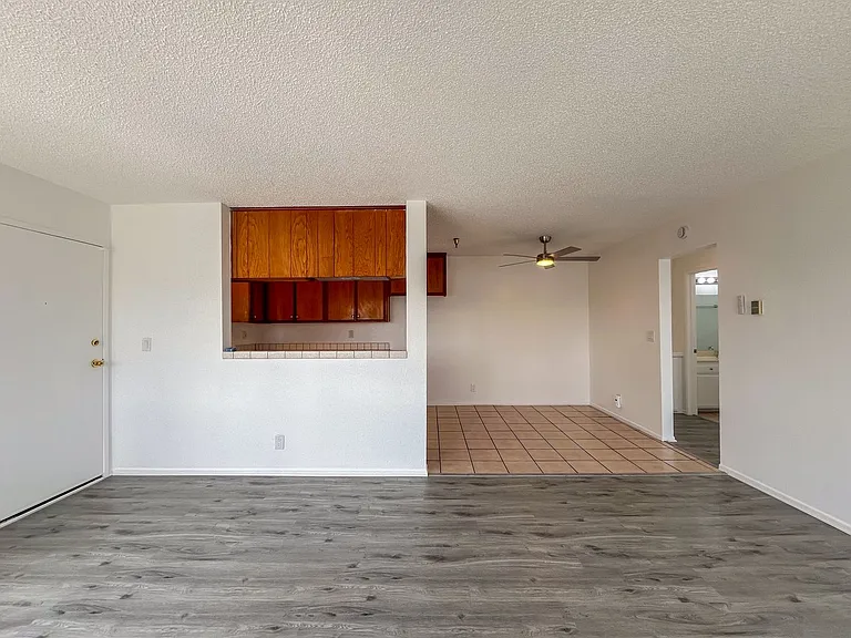 11943 Grevillea Ave — Photo 17