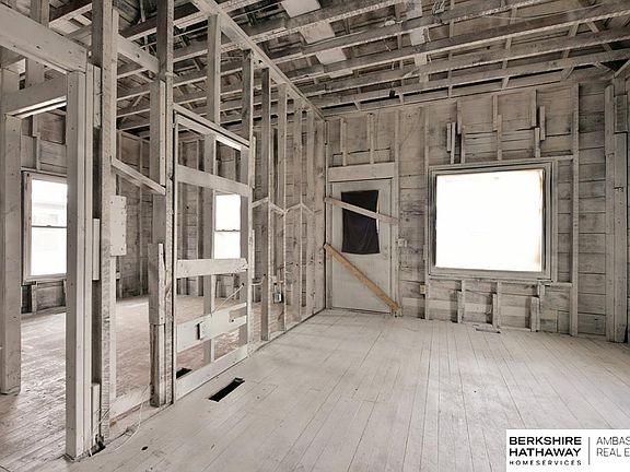 4th image of 709 A St