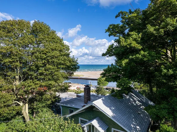 83 Michigan Ave, South Haven, MI 49090