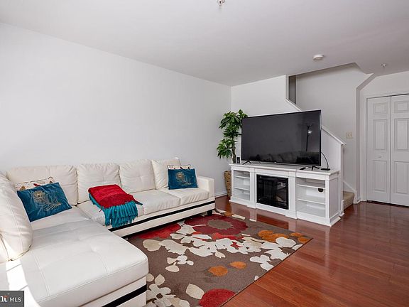 5th image of 115 Whitestone Way